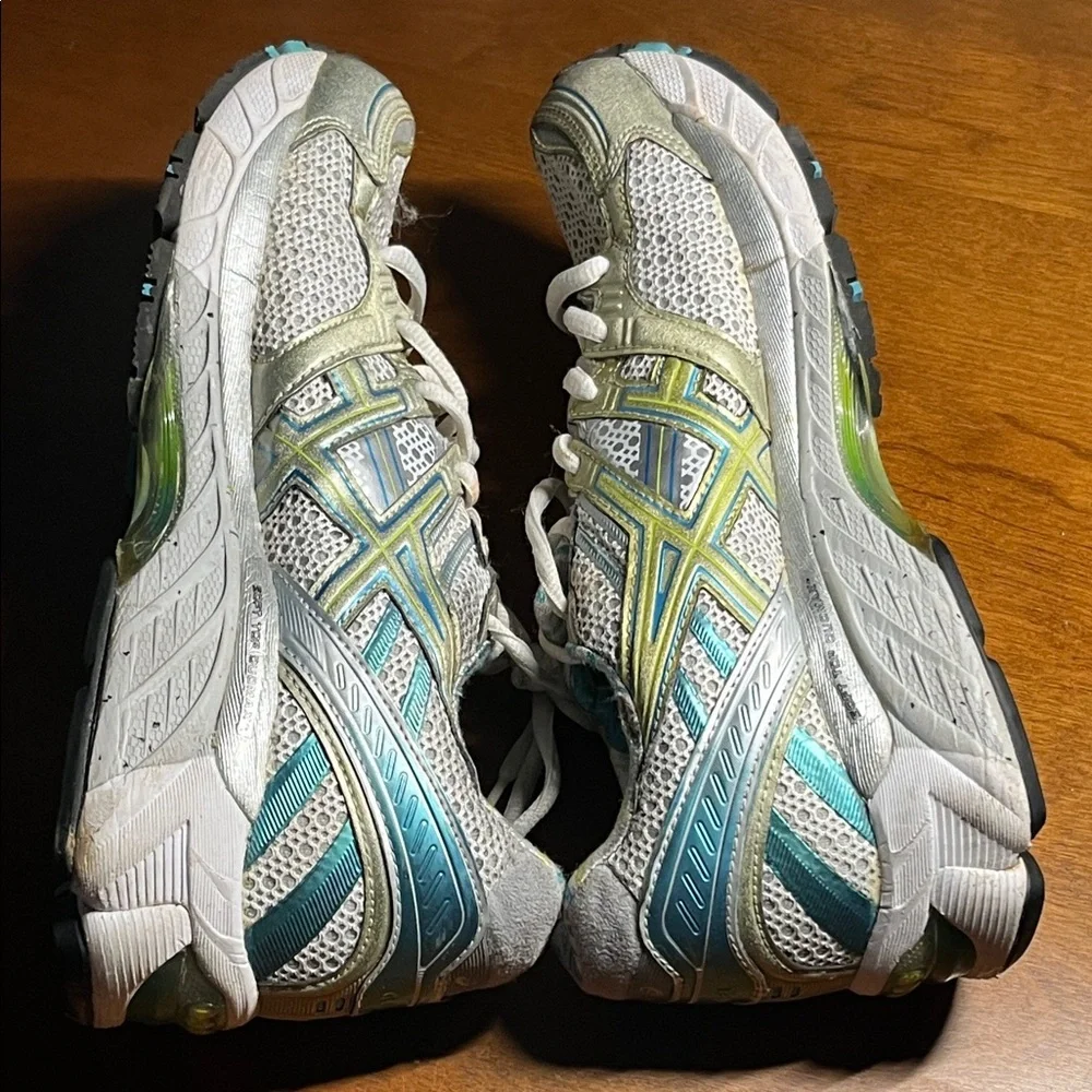 Asics Gel Hayano 17 White and Gray Sneakers with Green Blue Highlights 8.5
